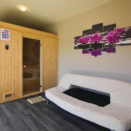 Feriehus Beautiful In Smarje With Kitchen Merisce