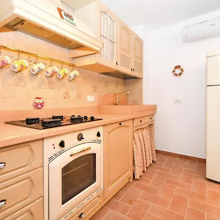 Beautiful In Smarje With Kitchen Feriehus Merisce