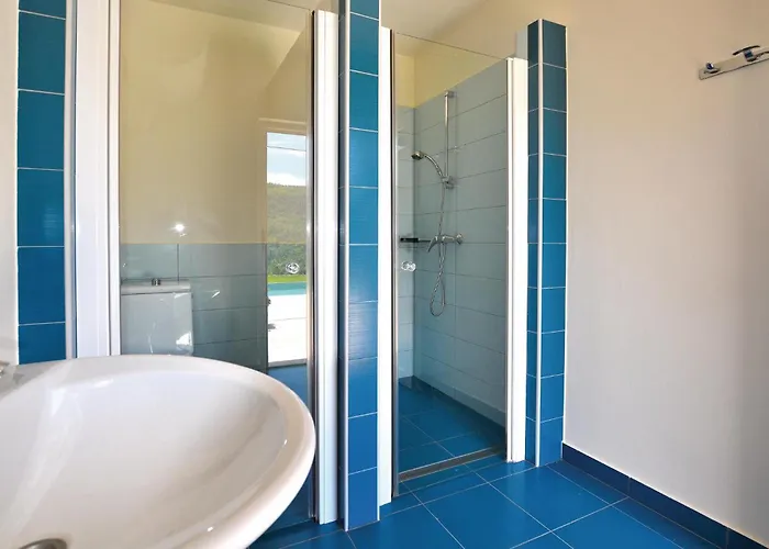 Сasa de vacaciones Beautiful In Smarje With Kitchen Merisce