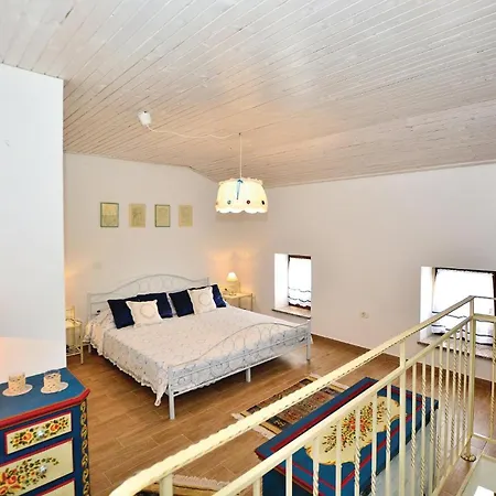 Beautiful In Smarje With Kitchen Σπίτι διακοπών