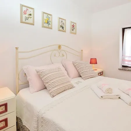 Дом отдыха Beautiful In Smarje With Kitchen