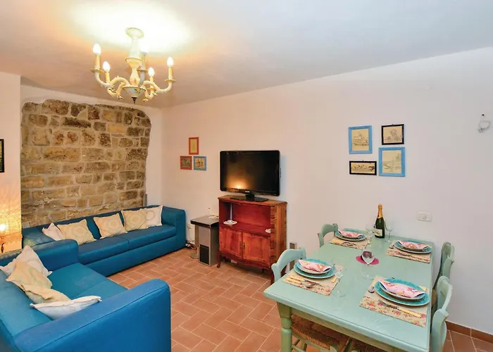 Casa de Férias Beautiful In Smarje With Kitchen Merisce